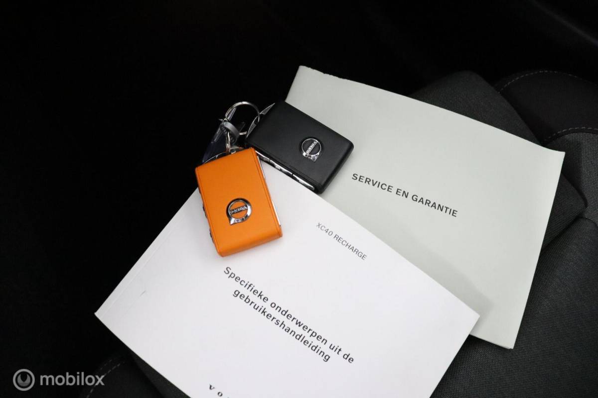 Volvo XC40 Volvo XC40 1.5 T4 Plug-in hybrid Core Bright | Camera | Stoel & Stuurwielverwarming | Privacy Glass | 19″ Velgen | All Season Banden | SOH 96,57%