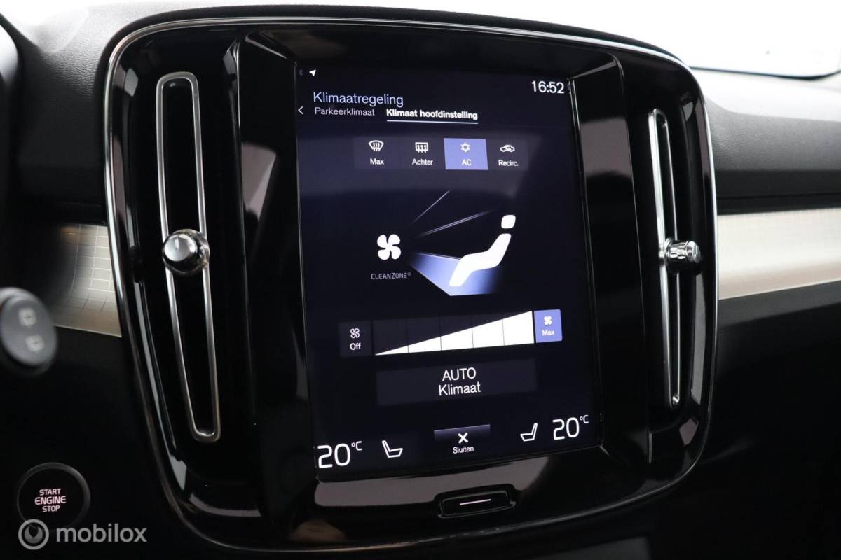 Volvo XC40 Volvo XC40 2.0 T5 AWD Intro Edition | Panoramadak | 360 Camera | Adaptive Cruise | Keyless | BLISS | Verwarmbare voorstoelen & Stuurwiel | Elektrische stoelen | Privacy Glass