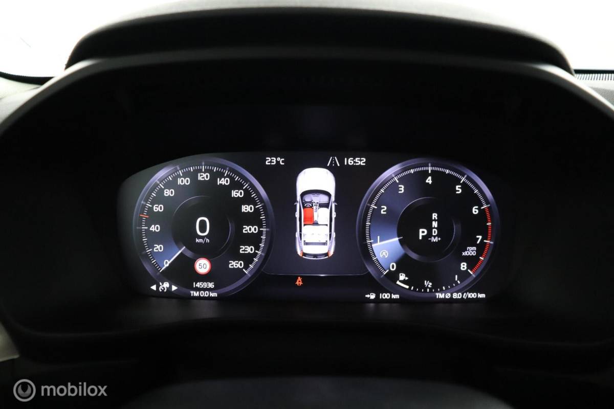 Volvo XC40 Volvo XC40 2.0 T5 AWD Intro Edition | Panoramadak | 360 Camera | Adaptive Cruise | Keyless | BLISS | Verwarmbare voorstoelen & Stuurwiel | Elektrische stoelen | Privacy Glass