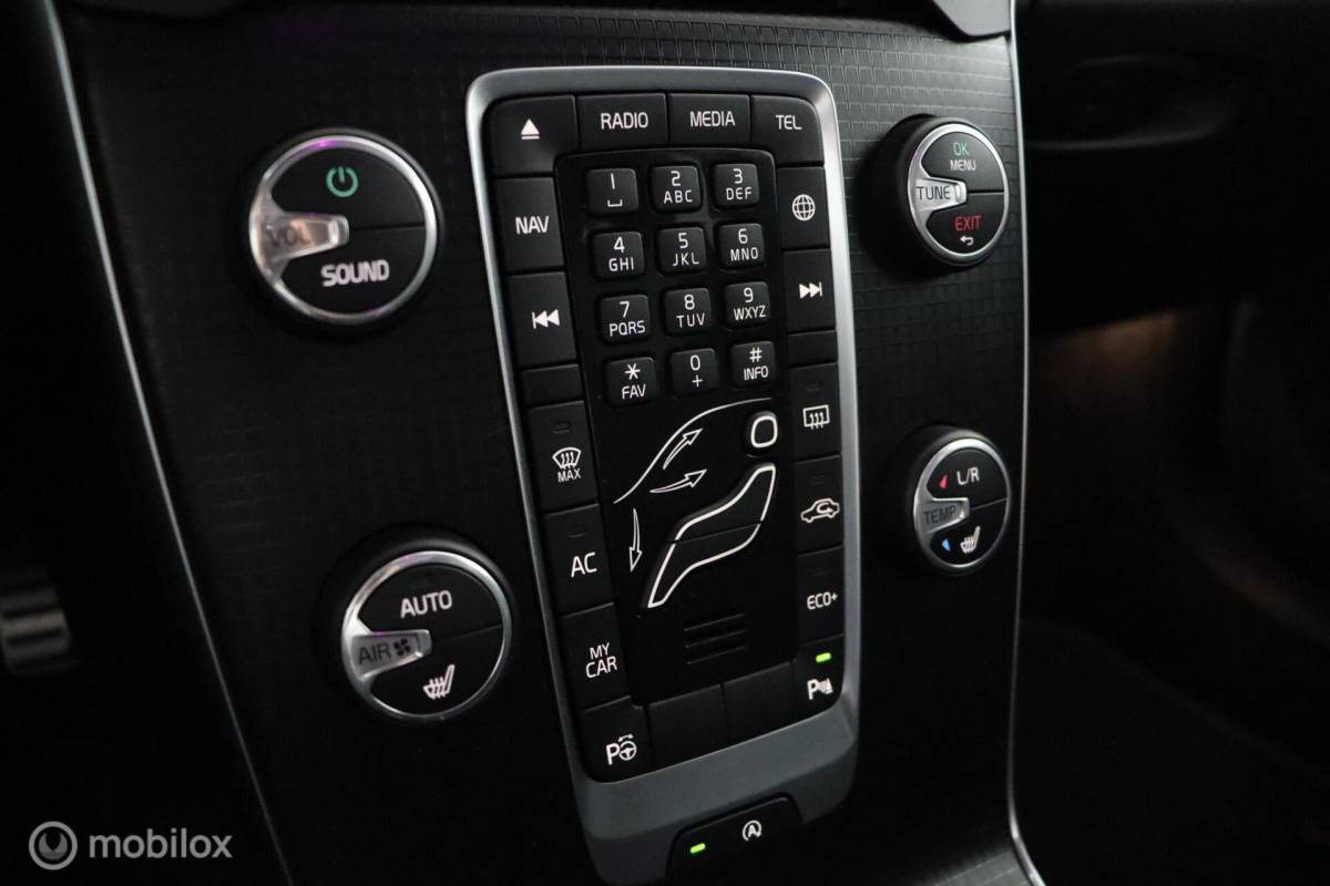 Volvo V40 Volvo V40 1.5 T3 Polar+ Sport | 32.624KM | Panoramadak | Keyless | DAB | Verwarmbare Voorstoelen | Privacy Glass