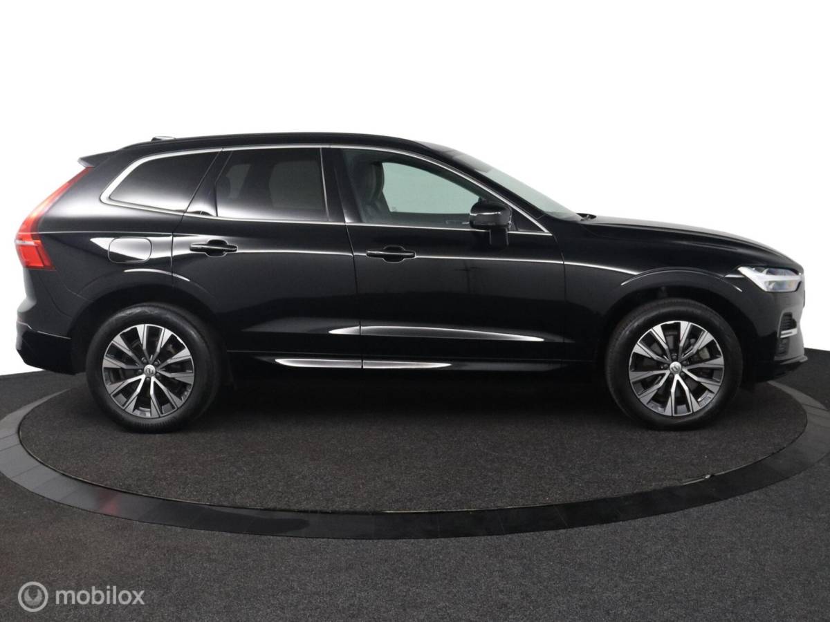 Volvo XC60 Volvo XC60 2.0 B5 Momentum Business | Adaptive Cruise | Trekhaak | Verwarmbare voorstoelen & Stuurwiel | Camera | Elektrische Stoelen | DAB | Google