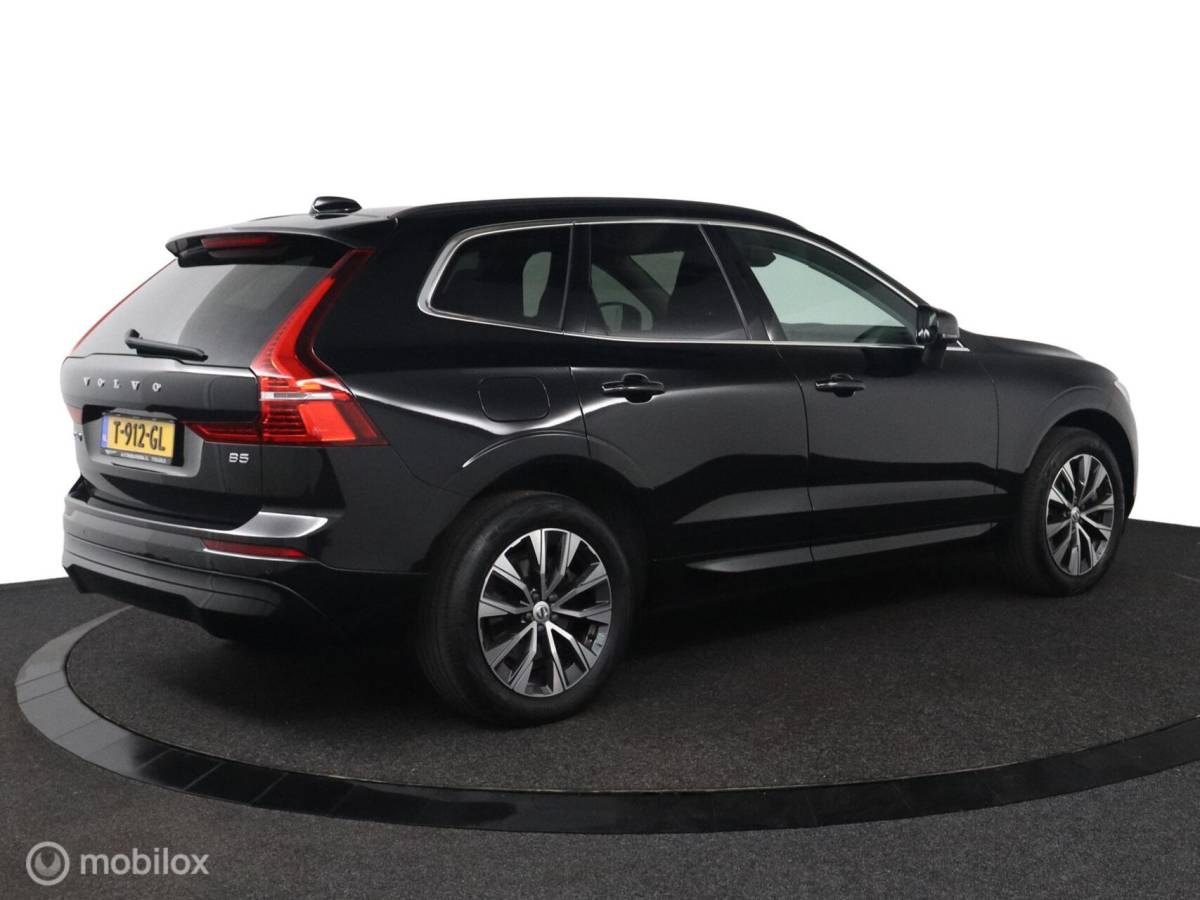 Volvo XC60 Volvo XC60 2.0 B5 Momentum Business | Adaptive Cruise | Trekhaak | Verwarmbare voorstoelen & Stuurwiel | Camera | Elektrische Stoelen | DAB | Google