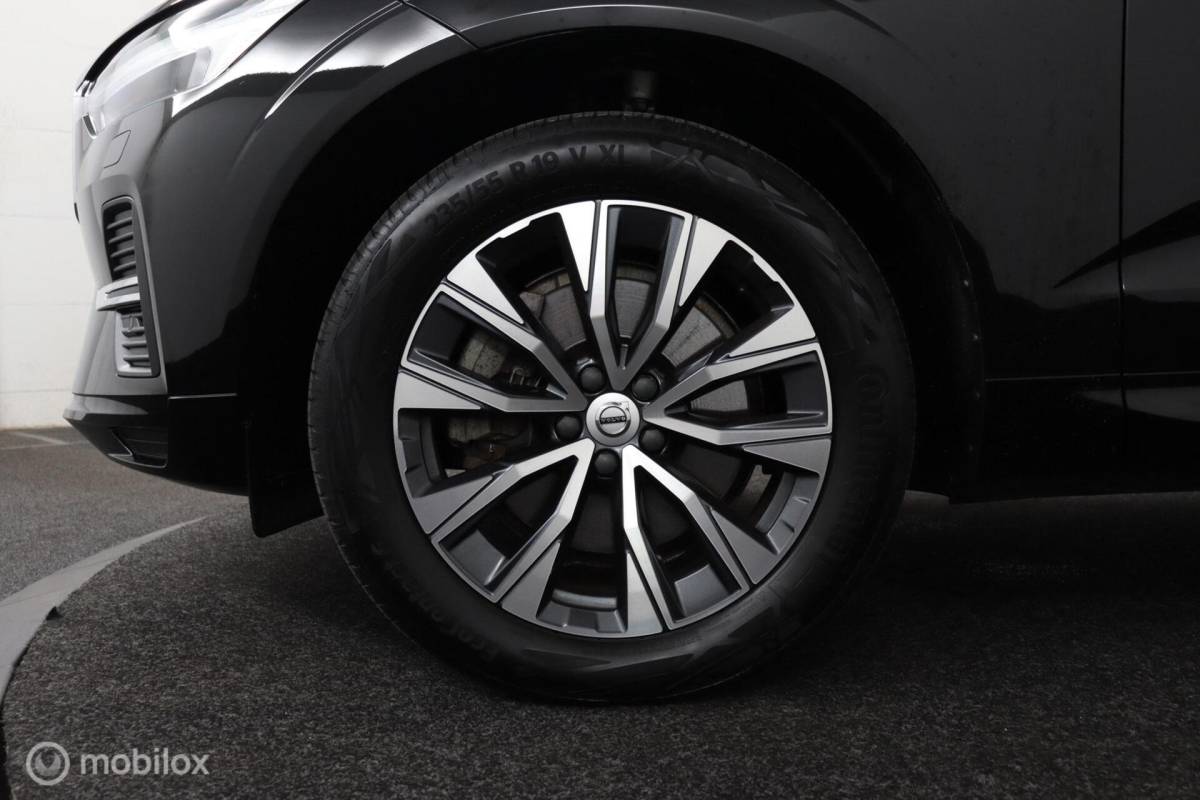 Volvo XC60 Volvo XC60 2.0 B5 Momentum Business | Adaptive Cruise | Trekhaak | Verwarmbare voorstoelen & Stuurwiel | Camera | Elektrische Stoelen | DAB | Google