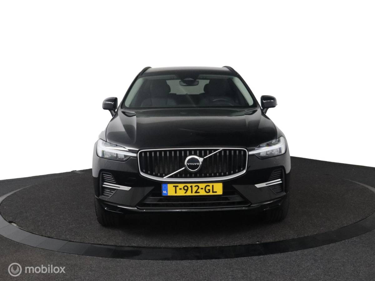 Volvo XC60 Volvo XC60 2.0 B5 Momentum Business | Adaptive Cruise | Trekhaak | Verwarmbare voorstoelen & Stuurwiel | Camera | Elektrische Stoelen | DAB | Google