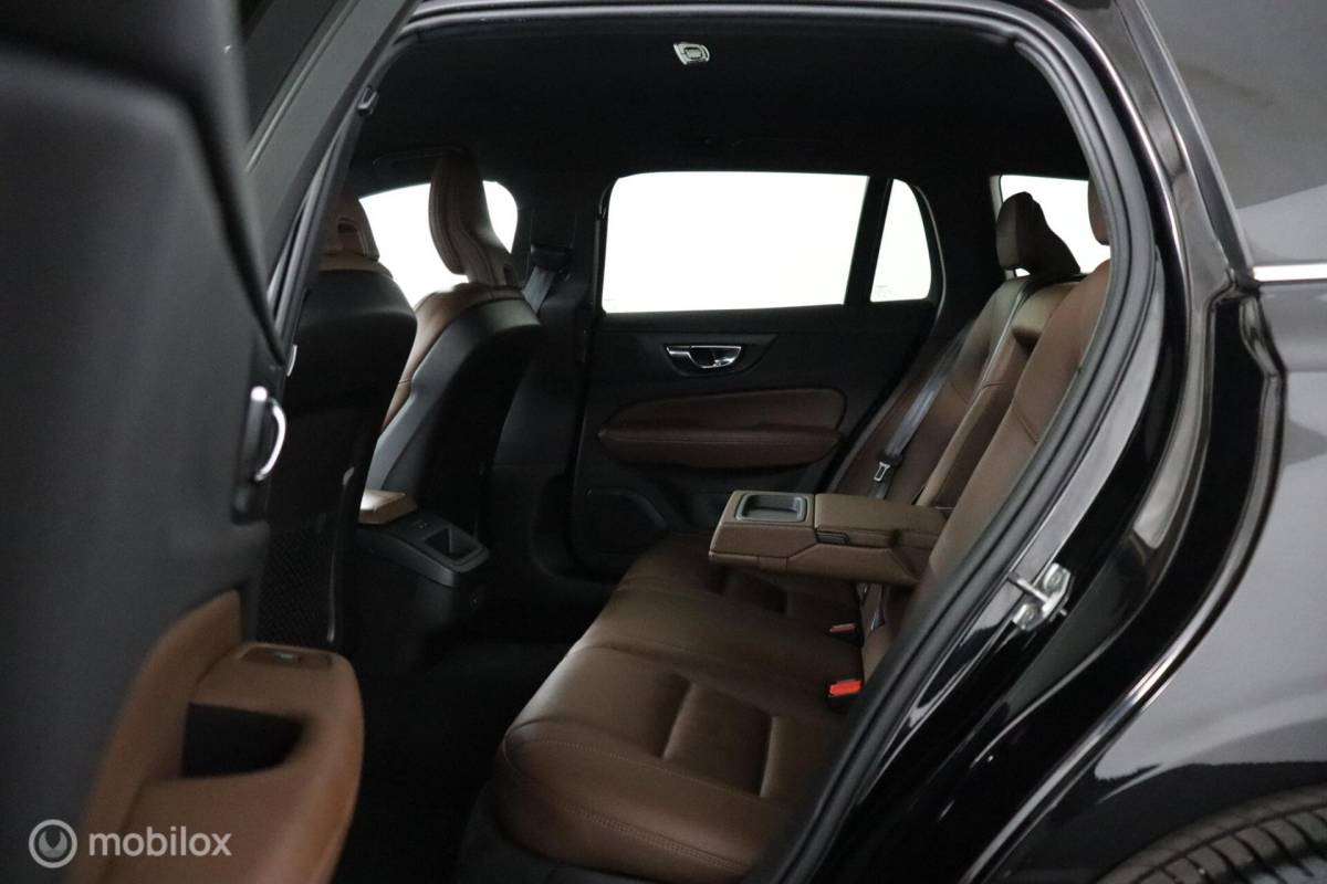 Volvo V60 Volvo V60 2.0 B3 Inscription | Adaptive Cruise | BLISS | Verwarmbare voorstoelen & Stuurwiel | 360 Camera | Standkachel