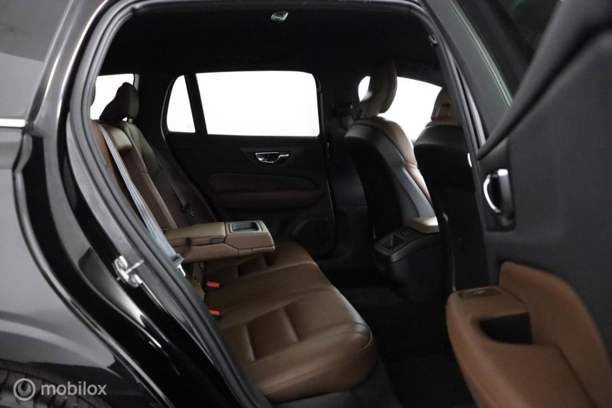 Volvo V60 Volvo V60 2.0 B3 Inscription | Adaptive Cruise | BLISS | Verwarmbare voorstoelen & Stuurwiel | 360 Camera | Standkachel