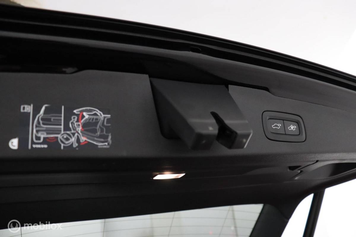 Volvo V60 Volvo V60 2.0 B3 Inscription | Adaptive Cruise | BLISS | Verwarmbare voorstoelen & Stuurwiel | 360 Camera | Standkachel