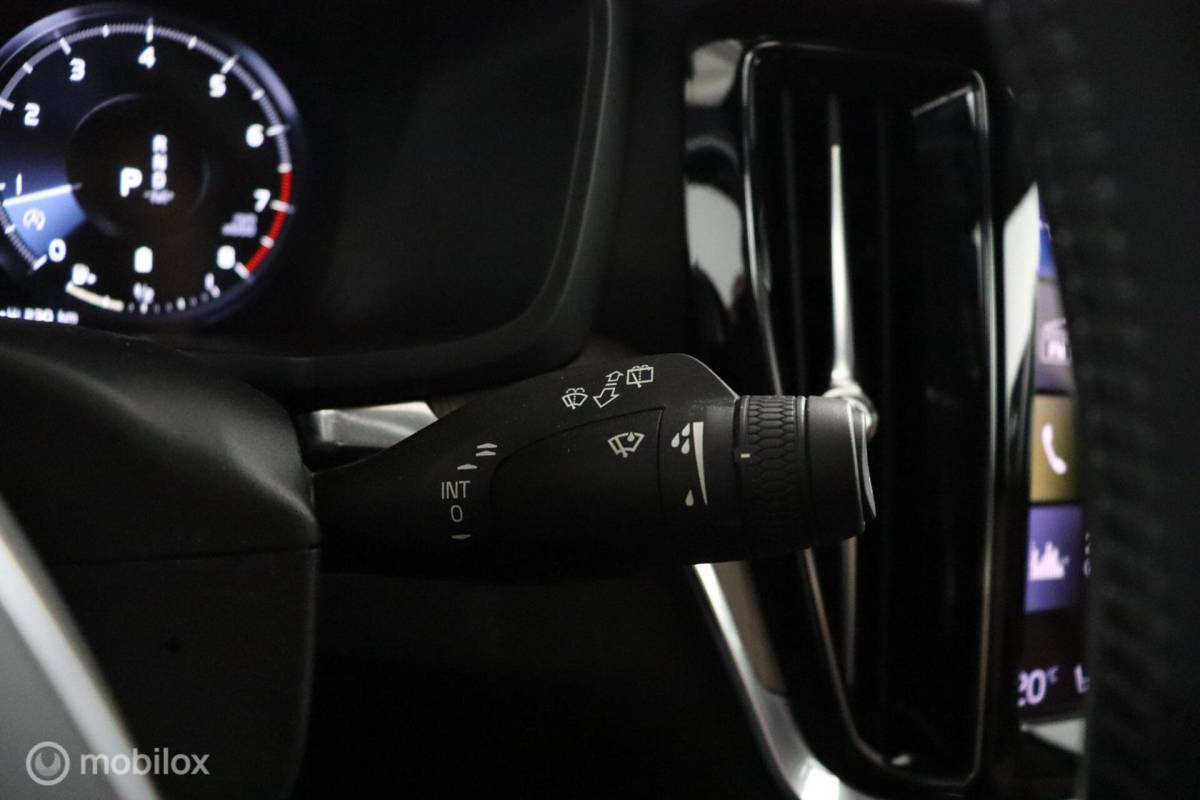 Volvo V60 Volvo V60 2.0 B3 Inscription | Adaptive Cruise | BLISS | Verwarmbare voorstoelen & Stuurwiel | 360 Camera | Standkachel