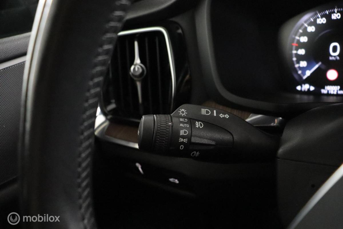 Volvo V60 Volvo V60 2.0 B3 Inscription | Adaptive Cruise | BLISS | Verwarmbare voorstoelen & Stuurwiel | 360 Camera | Standkachel