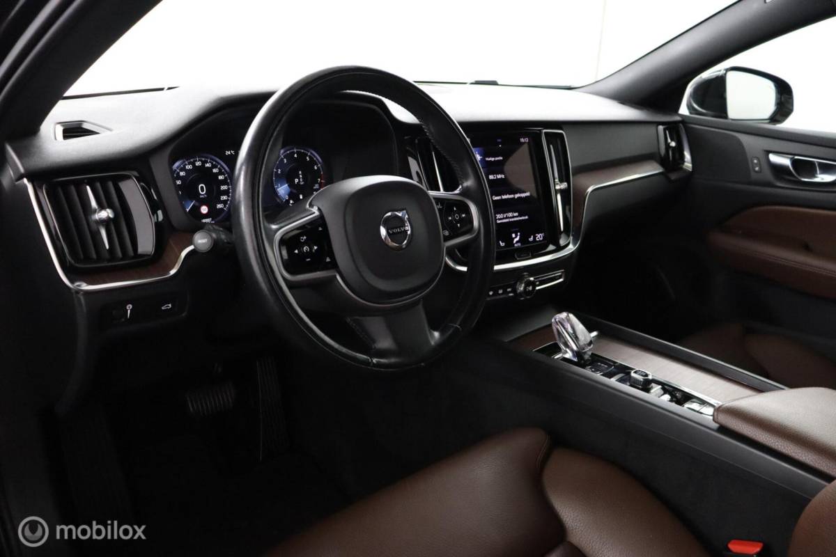 Volvo V60 Volvo V60 2.0 B3 Inscription | Adaptive Cruise | BLISS | Verwarmbare voorstoelen & Stuurwiel | 360 Camera | Standkachel