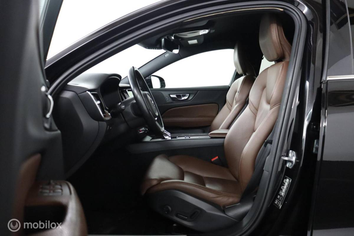 Volvo V60 Volvo V60 2.0 B3 Inscription | Adaptive Cruise | BLISS | Verwarmbare voorstoelen & Stuurwiel | 360 Camera | Standkachel