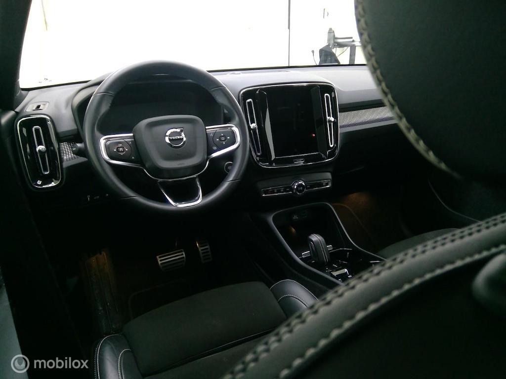 Volvo XC40 Volvo XC40 1.5 T4 Recharge R-Design | Panoramadak | Adaptive Cruise | Elektrische Stoelen | Memory | Verwarmbare voorstoelen & Achterbank