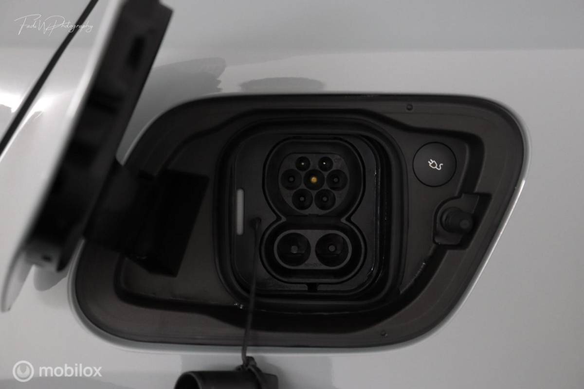Volvo XC40 Volvo XC40 Single Motor Extended Range Plus | Google | Camera | DAB | 19” Velgen