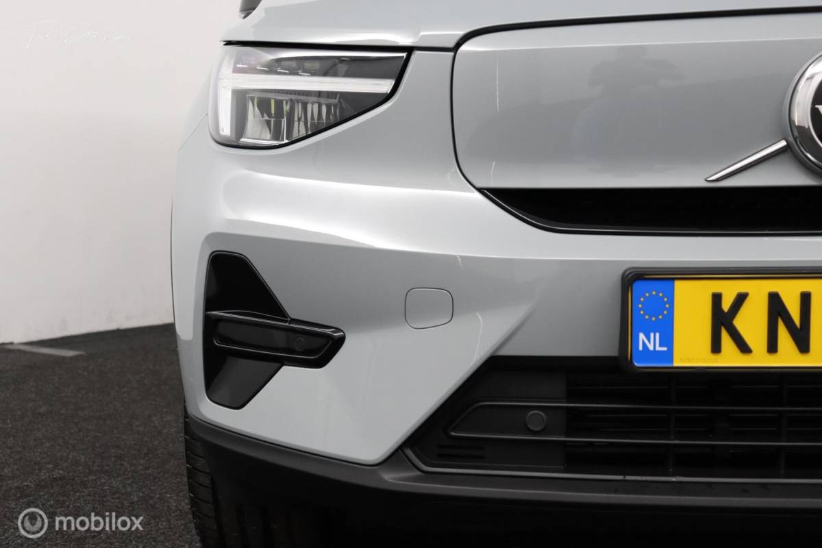 Volvo XC40 Volvo XC40 Single Motor Extended Range Plus | Google | Camera | DAB | 19” Velgen