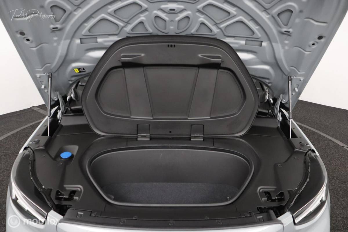 Volvo XC40 Volvo XC40 Single Motor Extended Range Plus | Google | Camera | DAB | 19” Velgen