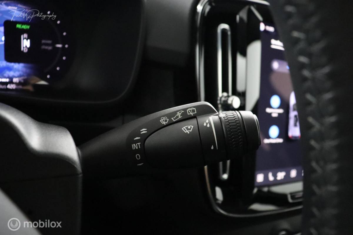Volvo XC40 Volvo XC40 Single Motor Extended Range Plus | Google | Camera | DAB | 19” Velgen