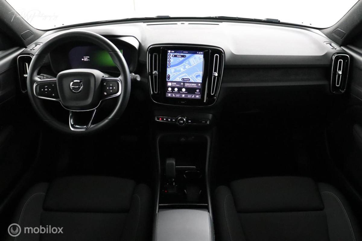 Volvo XC40 Volvo XC40 Single Motor Extended Range Plus | Google | Camera | DAB | 19” Velgen