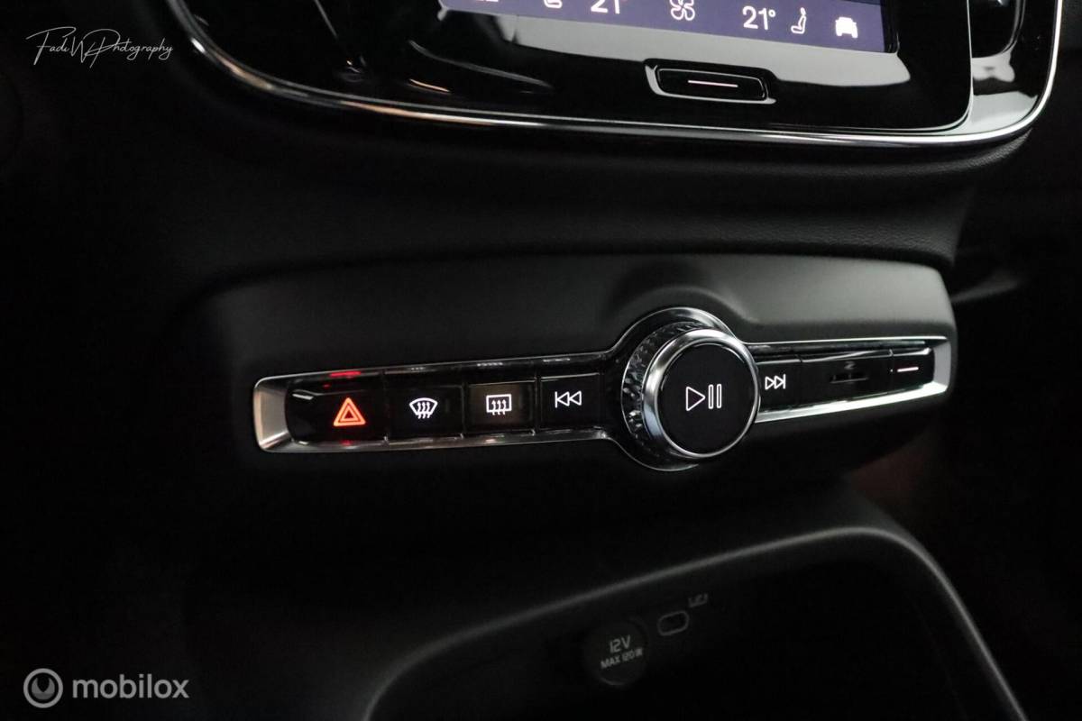 Volvo XC40 Volvo XC40 Single Motor Extended Range Plus | Google | Camera | DAB | 19” Velgen