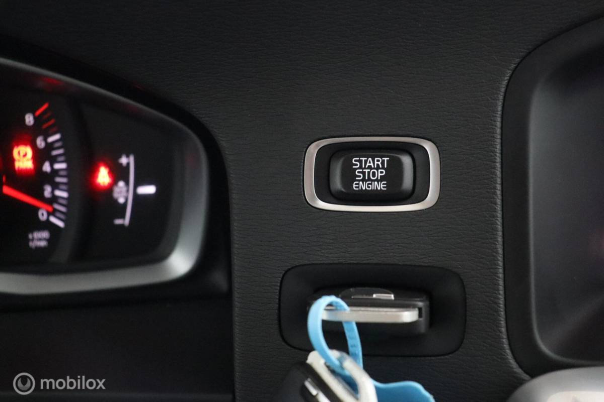 Volvo V60 Volvo V60 2.0 T3 Nordic+| Verwarmbare voorstoelen | Climate Control | Cruise Control | Navigatie | PDC Achter