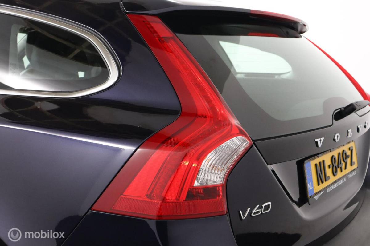 Volvo V60 Volvo V60 2.0 T3 Nordic+| Verwarmbare voorstoelen | Climate Control | Cruise Control | Navigatie | PDC Achter
