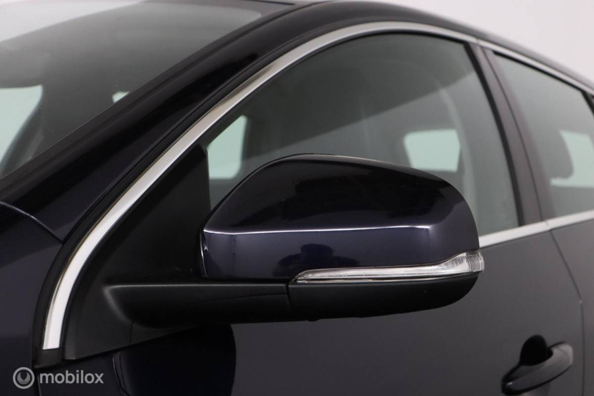Volvo V60 Volvo V60 2.0 T3 Nordic+| Verwarmbare voorstoelen | Climate Control | Cruise Control | Navigatie | PDC Achter
