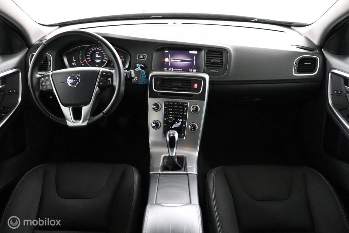 Volvo V60 Volvo V60 2.0 T3 Nordic+| Verwarmbare voorstoelen | Climate Control | Cruise Control | Navigatie | PDC Achter