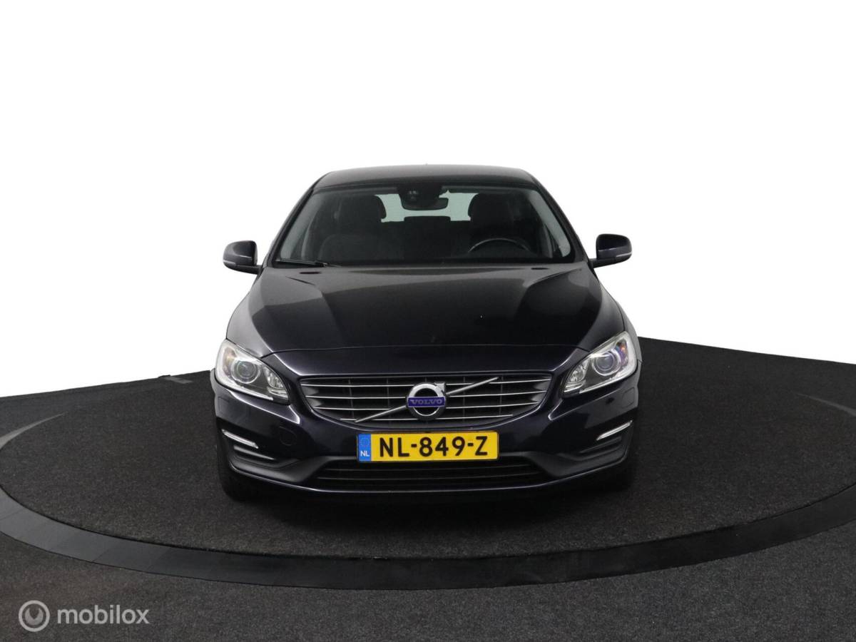 Volvo V60 Volvo V60 2.0 T3 Nordic+| Verwarmbare voorstoelen | Climate Control | Cruise Control | Navigatie | PDC Achter