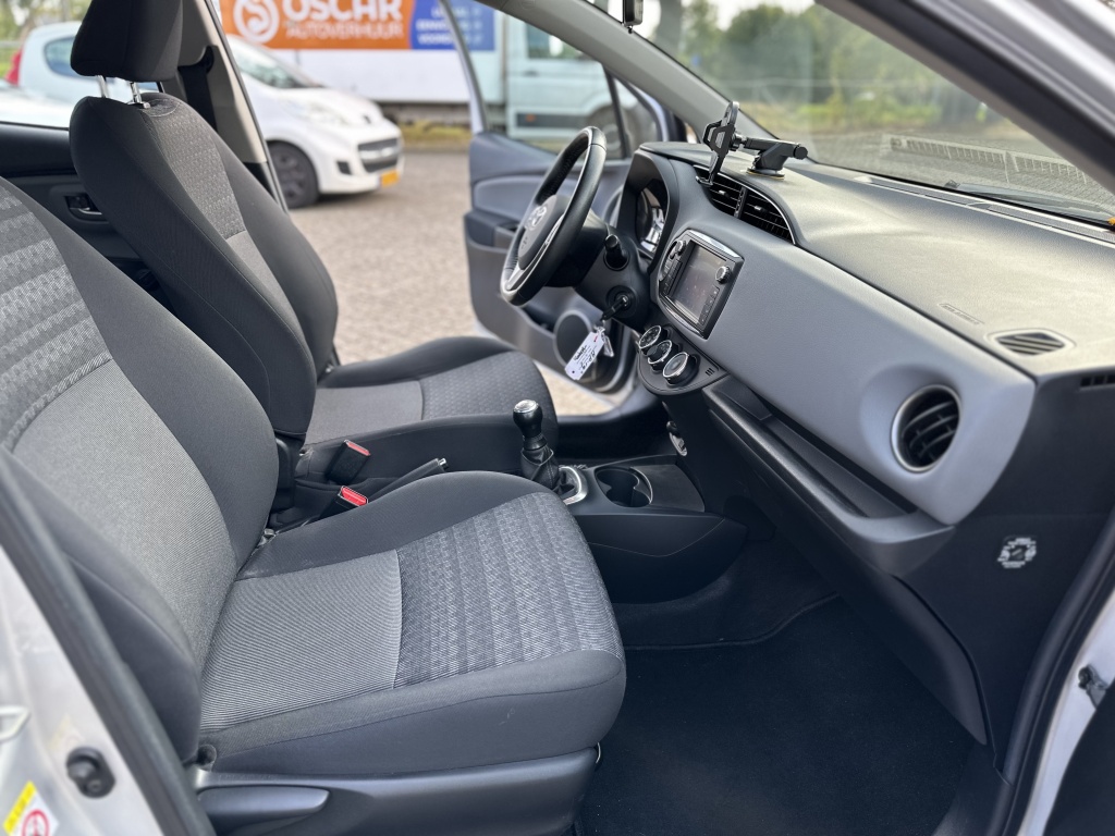 Toyota Yaris Toyota Yaris 1.0 VVT-i NL Auto NAP Weinig Kilometers Camera Airco 5Drs