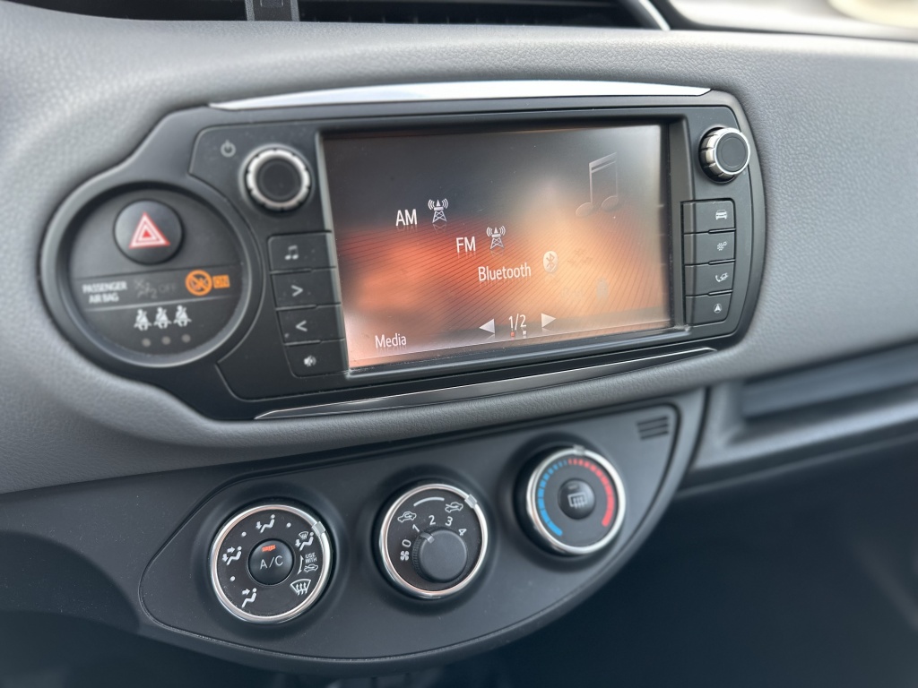 Toyota Yaris Toyota Yaris 1.0 VVT-i NL Auto NAP Weinig Kilometers Camera Airco 5Drs
