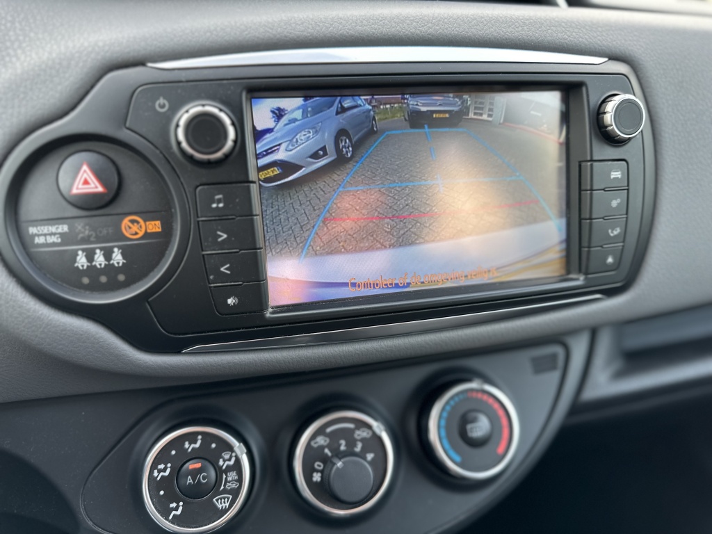 Toyota Yaris Toyota Yaris 1.0 VVT-i NL Auto NAP Weinig Kilometers Camera Airco 5Drs