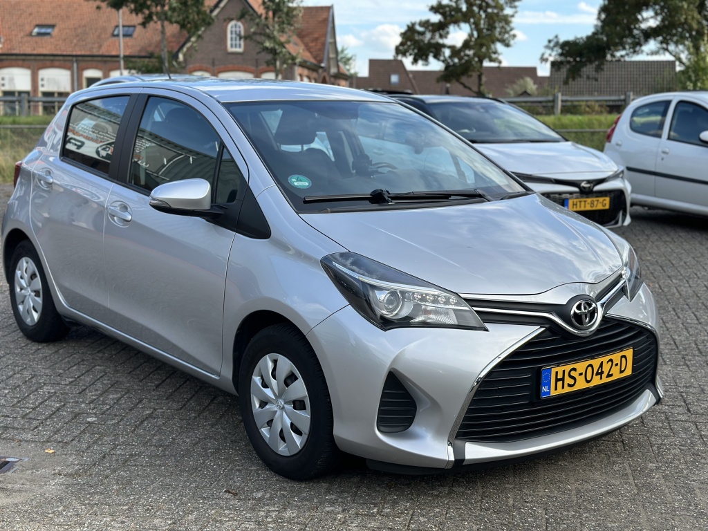 Toyota Yaris Toyota Yaris 1.0 VVT-i NL Auto NAP Weinig Kilometers Camera Airco 5Drs