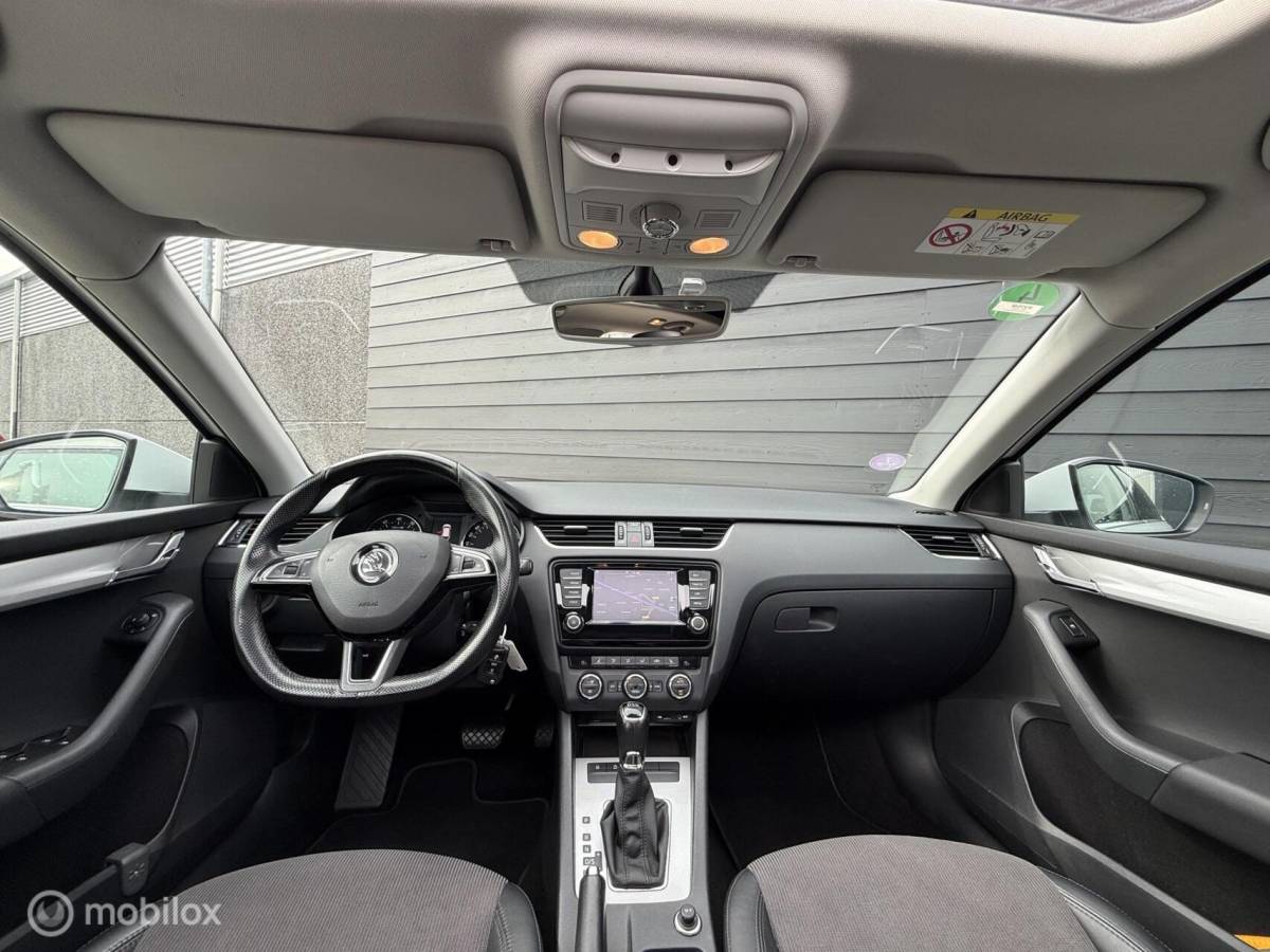 Škoda Octavia Skoda Octavia Combi 1.0 TSI Style DSG/Pano.dak/Trekhaak/Clima/Cruise