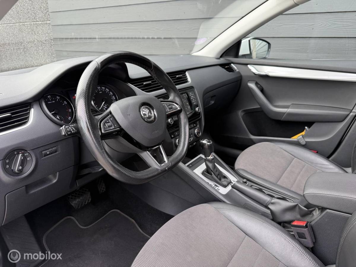 Škoda Octavia Skoda Octavia Combi 1.0 TSI Style DSG/Pano.dak/Trekhaak/Clima/Cruise