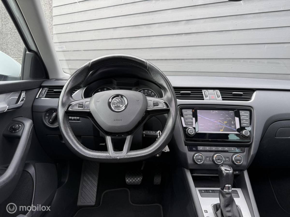 Škoda Octavia Skoda Octavia Combi 1.0 TSI Style DSG/Pano.dak/Trekhaak/Clima/Cruise