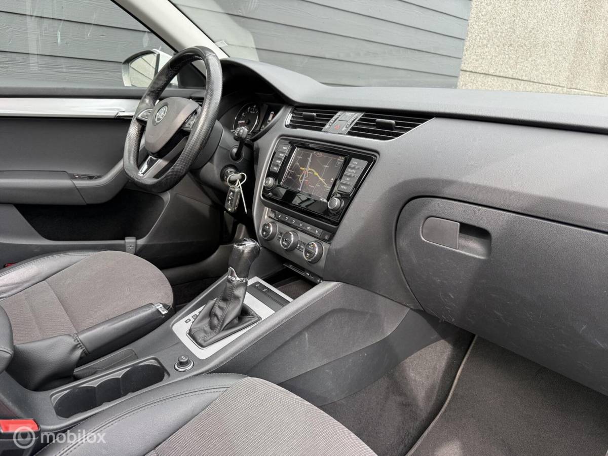 Škoda Octavia Skoda Octavia Combi 1.0 TSI Style DSG/Pano.dak/Trekhaak/Clima/Cruise