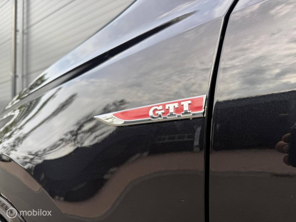 Volkswagen Polo Volkswagen Polo 1.8 TSI GTI FULL OPTIONS! CLIMA*CARPLAY*CRUISE*PDC*18INCH