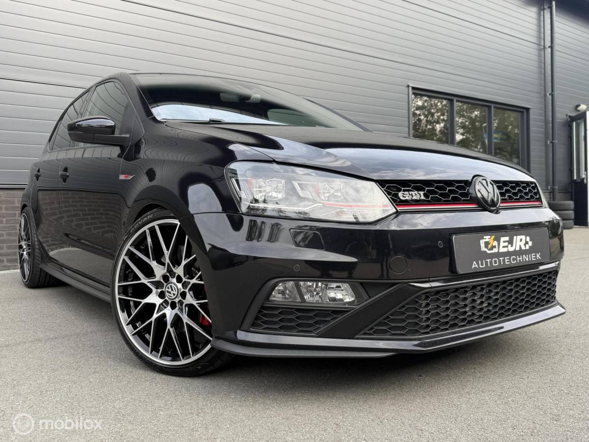 Volkswagen Polo Volkswagen Polo 1.8 TSI GTI FULL OPTIONS! CLIMA*CARPLAY*CRUISE*PDC*18INCH