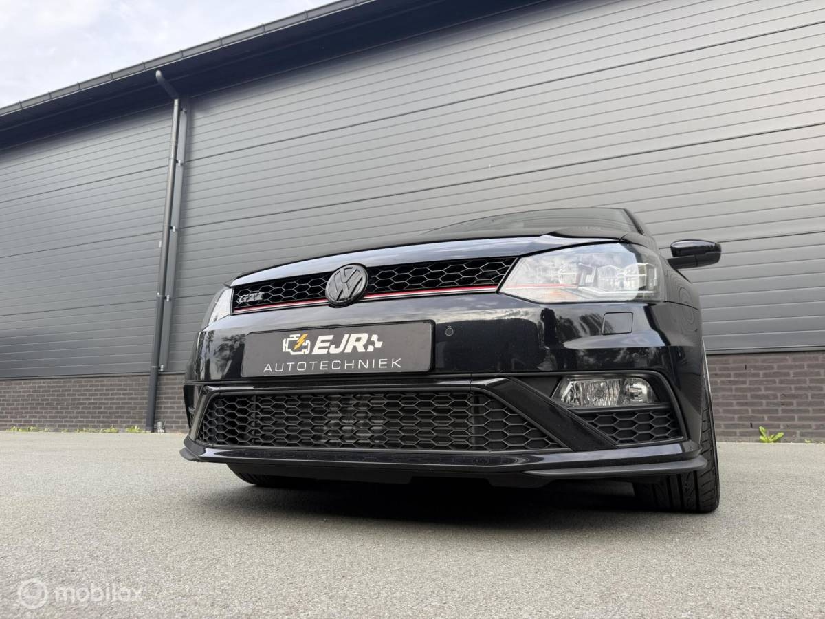 Volkswagen Polo Volkswagen Polo 1.8 TSI GTI FULL OPTIONS! CLIMA*CARPLAY*CRUISE*PDC*18INCH