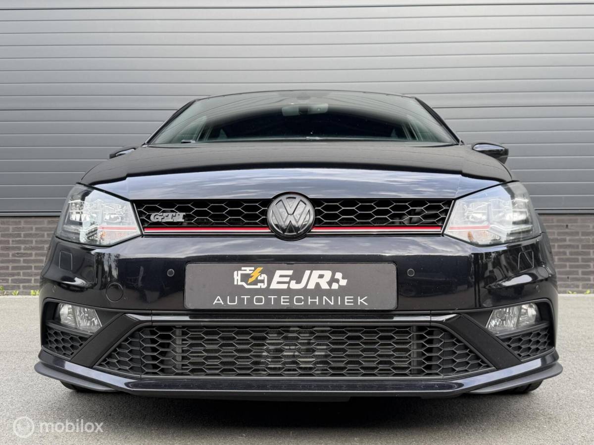 Volkswagen Polo Volkswagen Polo 1.8 TSI GTI FULL OPTIONS! CLIMA*CARPLAY*CRUISE*PDC*18INCH