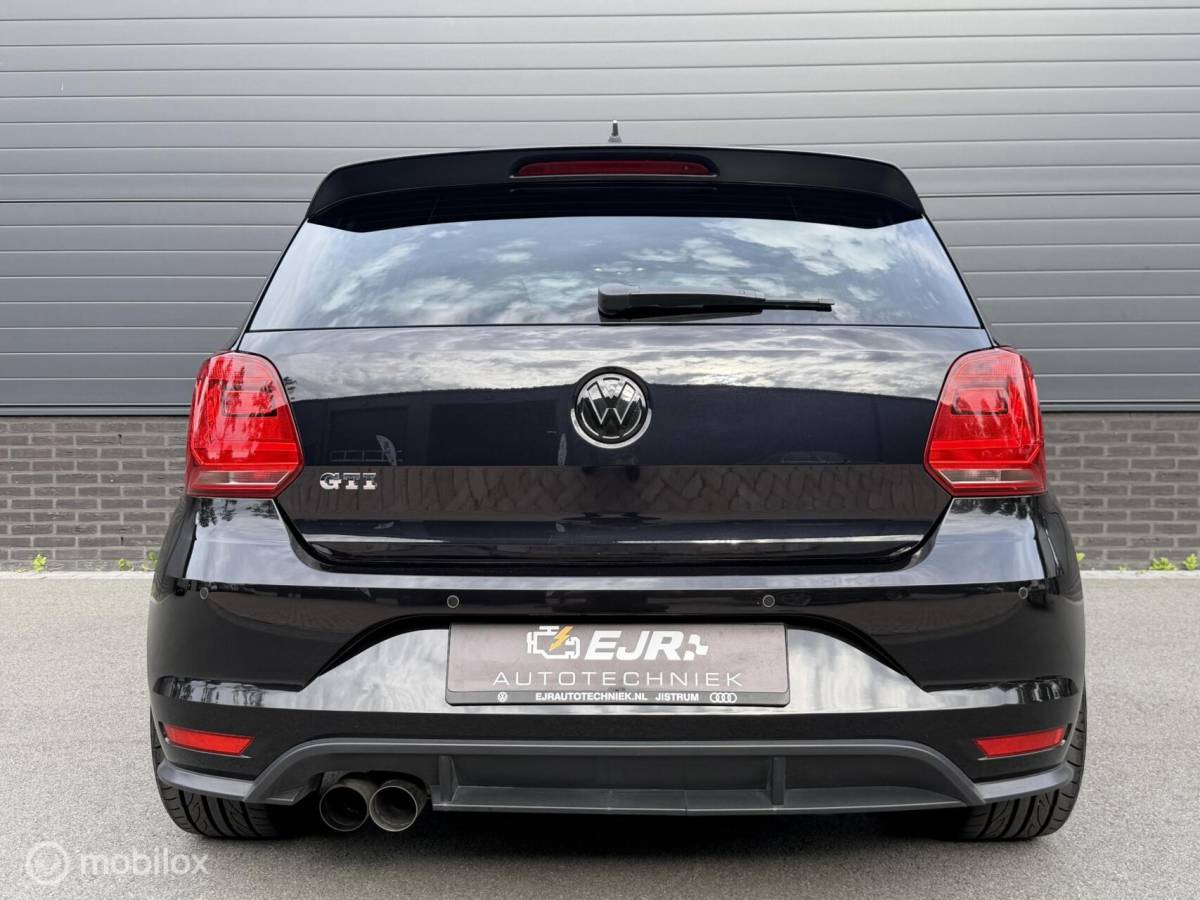 Volkswagen Polo Volkswagen Polo 1.8 TSI GTI FULL OPTIONS! CLIMA*CARPLAY*CRUISE*PDC*18INCH