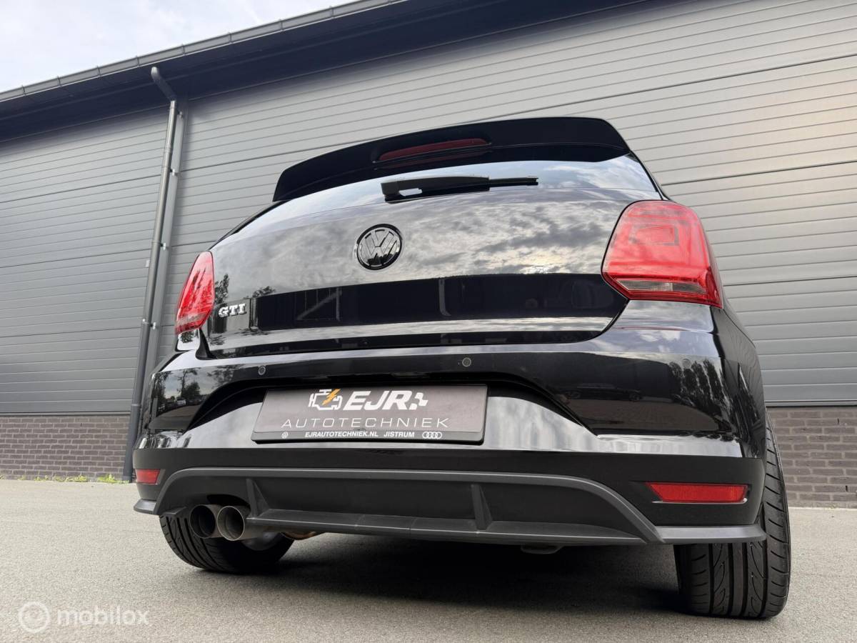 Volkswagen Polo Volkswagen Polo 1.8 TSI GTI FULL OPTIONS! CLIMA*CARPLAY*CRUISE*PDC*18INCH