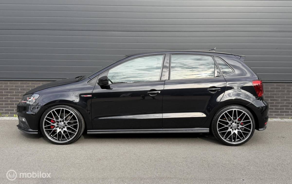 Volkswagen Polo Volkswagen Polo 1.8 TSI GTI FULL OPTIONS! CLIMA*CARPLAY*CRUISE*PDC*18INCH