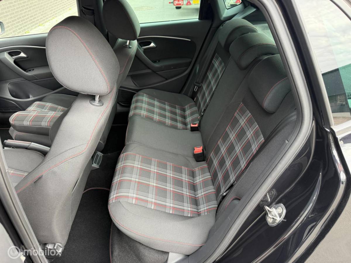 Volkswagen Polo Volkswagen Polo 1.8 TSI GTI FULL OPTIONS! CLIMA*CARPLAY*CRUISE*PDC*18INCH