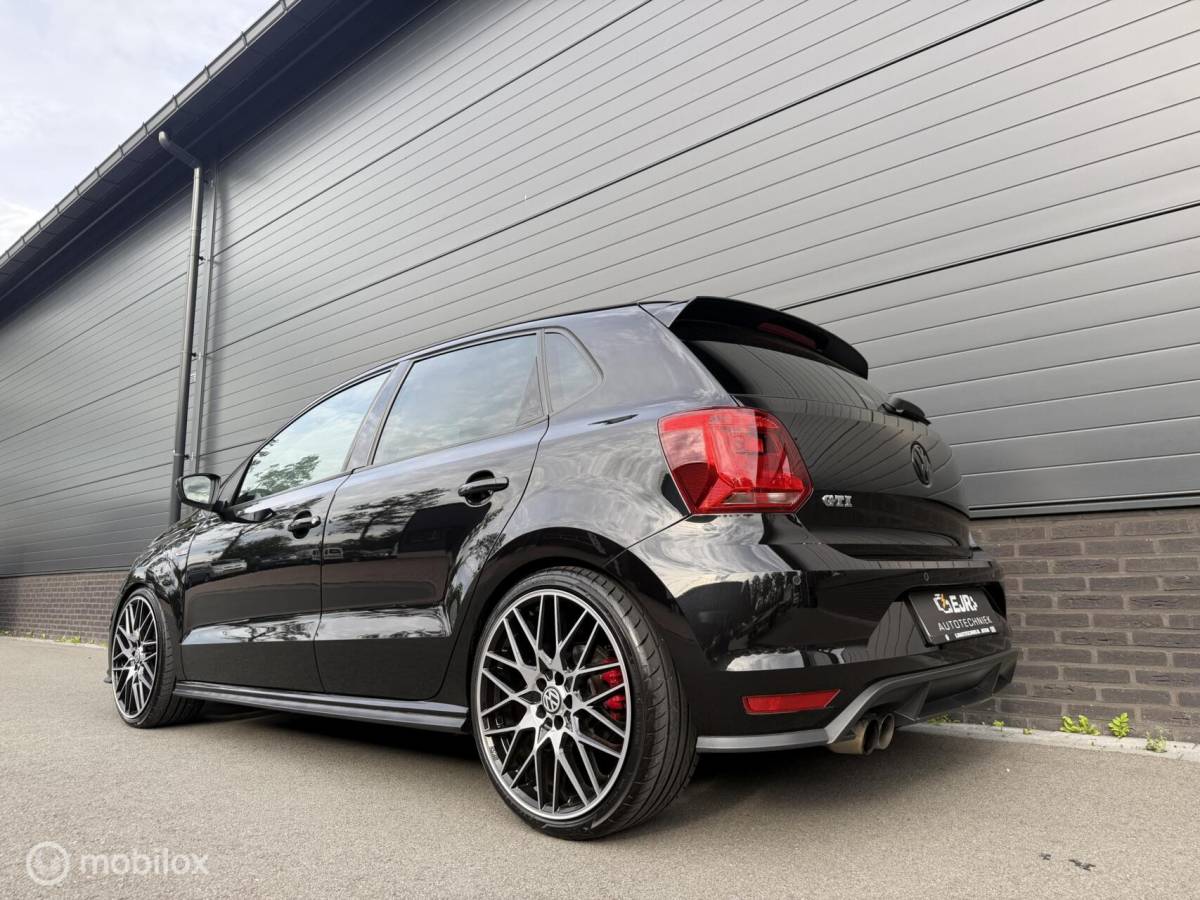 Volkswagen Polo Volkswagen Polo 1.8 TSI GTI FULL OPTIONS! CLIMA*CARPLAY*CRUISE*PDC*18INCH