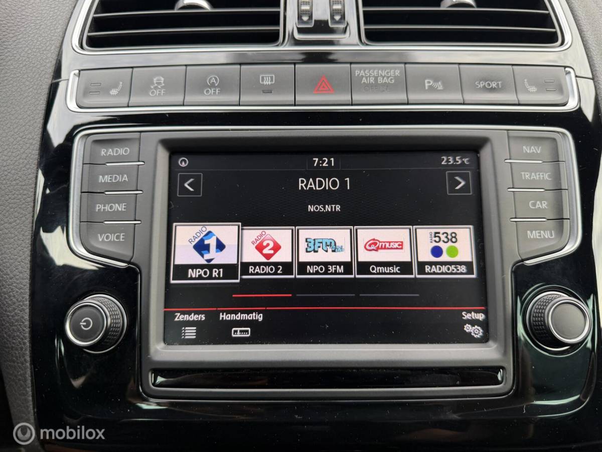 Volkswagen Polo Volkswagen Polo 1.8 TSI GTI FULL OPTIONS! CLIMA*CARPLAY*CRUISE*PDC*18INCH