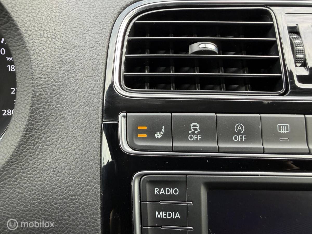 Volkswagen Polo Volkswagen Polo 1.8 TSI GTI FULL OPTIONS! CLIMA*CARPLAY*CRUISE*PDC*18INCH