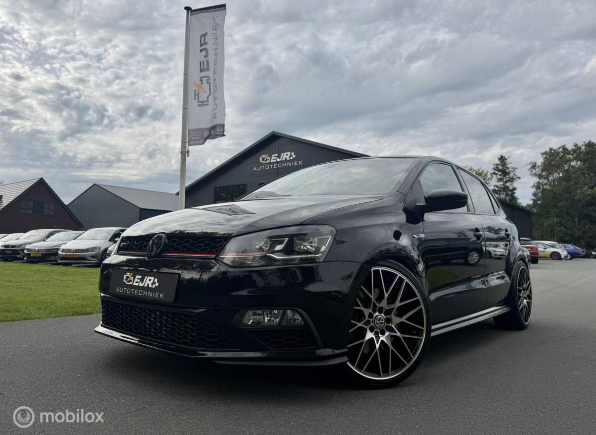 Volkswagen Polo Volkswagen Polo 1.8 TSI GTI FULL OPTIONS! CLIMA*CARPLAY*CRUISE*PDC*18INCH