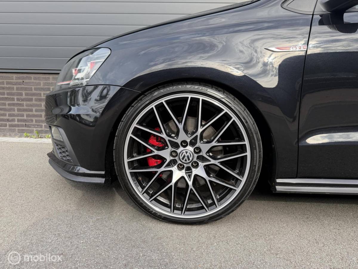 Volkswagen Polo Volkswagen Polo 1.8 TSI GTI FULL OPTIONS! CLIMA*CARPLAY*CRUISE*PDC*18INCH