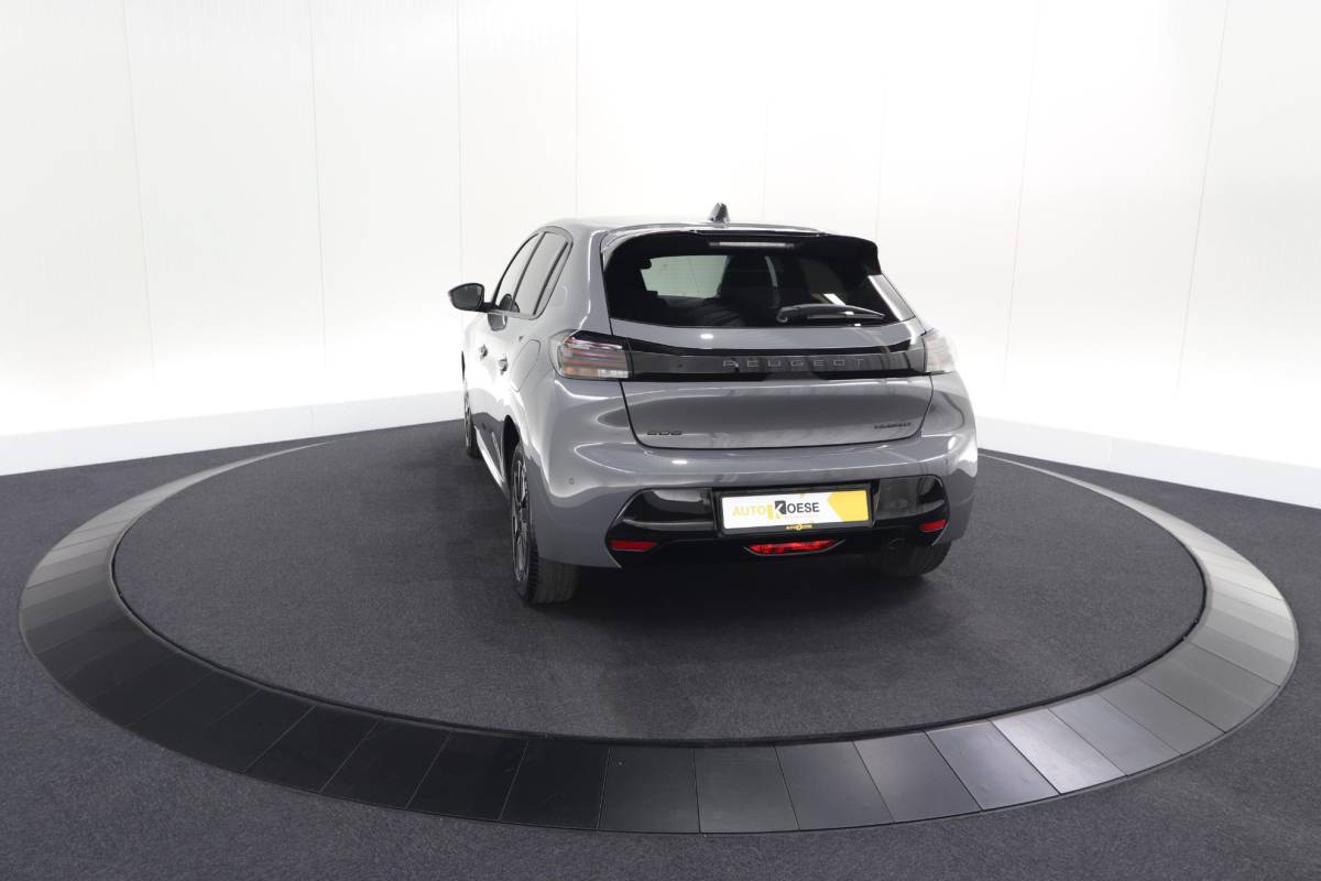 Peugeot 208 Peugeot 208 1.2 Hybrid 110 e-DCS6 Allure | Apple Carplay | Parkeersensoren Voor + Achter | Climate Control