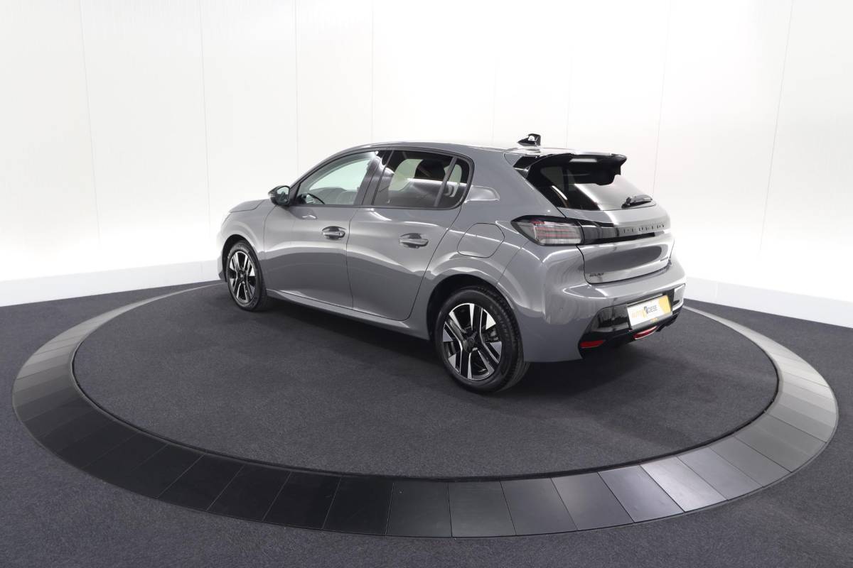 Peugeot 208 Peugeot 208 1.2 Hybrid 110 e-DCS6 Allure | Apple Carplay | Parkeersensoren Voor + Achter | Climate Control